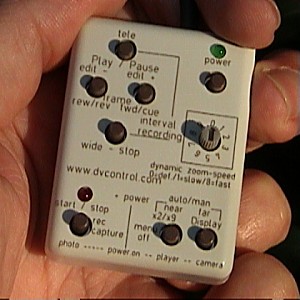 Mini Fernbedienung in der Hand / mini remote in the palm